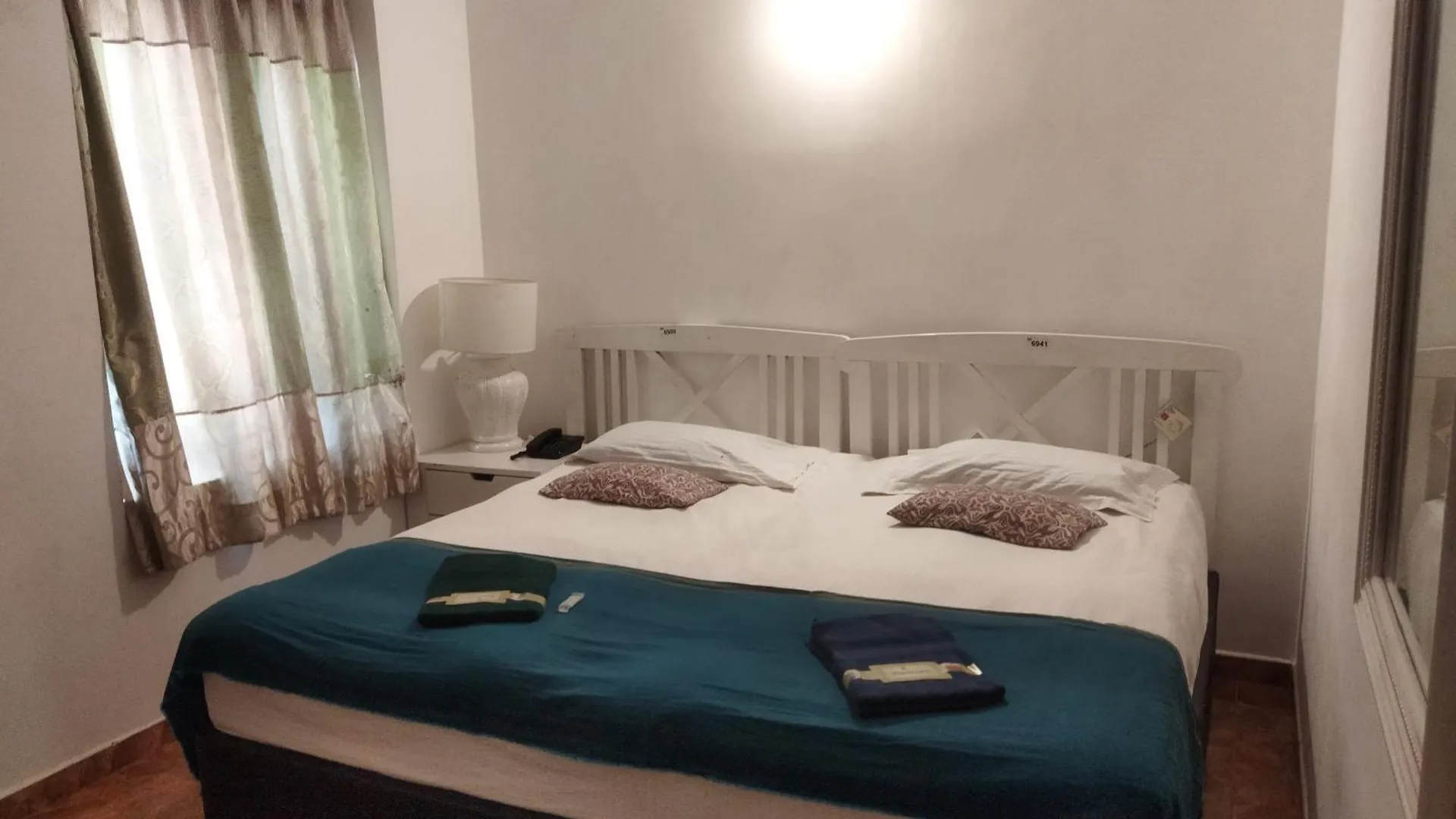 Hotel Parami Wattala 3*,